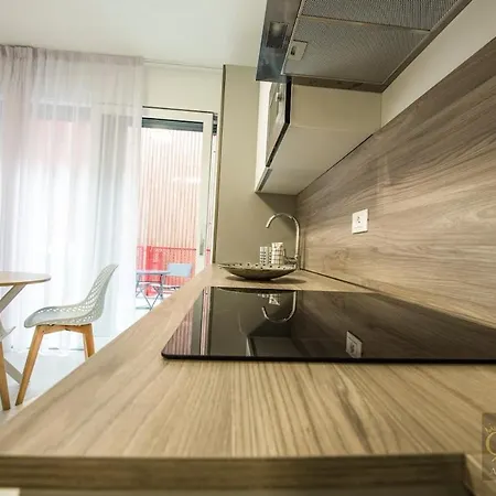 Queen Martinne For Long Rent *