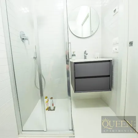 Apartment Queen Martinne For Long Rent Bologna