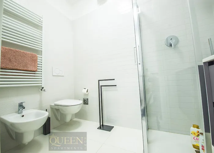 Queen Martinne شقة بولونيا