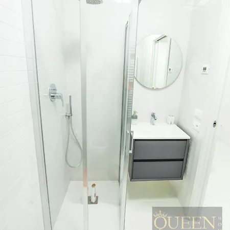 Queen Martinne For Long Rent