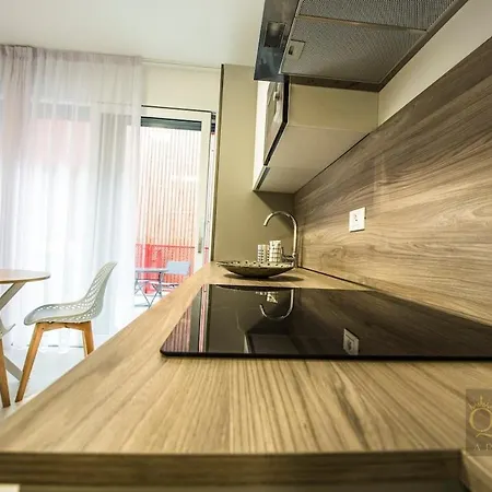 Queen Martinne For Long Rent Apartmán Boloňa