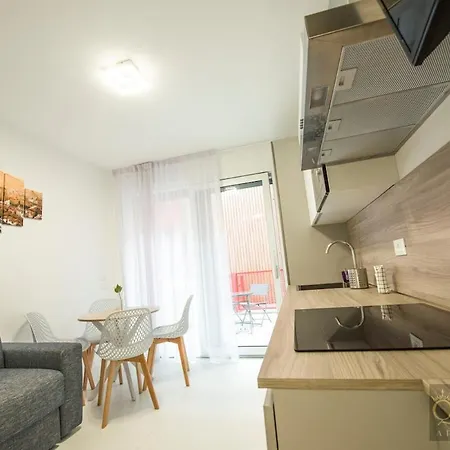 Queen Martinne For Long Rent Daire